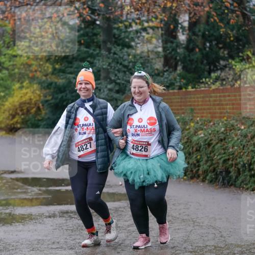 07.12.2025 - St. Pauli X-Mass-Run No. 15 Michael Burmester http://msf.ph/oto/9405684 07.12.2025 11:15:29 Laufen 5, 4827, 15, 4826 meine-sportfotos.de