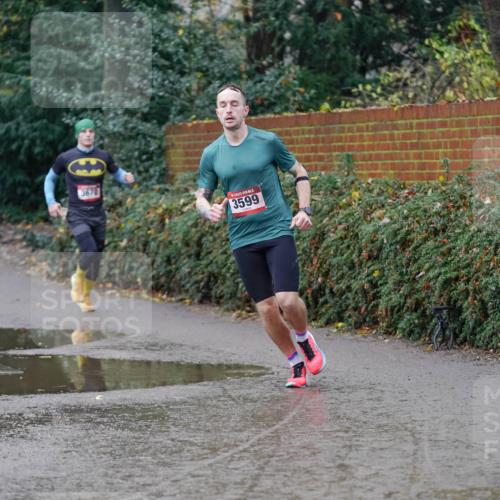 07.12.2025 - St. Pauli X-Mass-Run No. 15 Michael Burmester http://msf.ph/oto/9405690 07.12.2025 11:16:46 Laufen 3670, 3599 meine-sportfotos.de