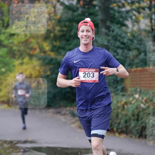 07.12.2025 - St. Pauli X-Mass-Run No. 15 Michael Burmester http://msf.ph/oto/9405705 07.12.2025 11:17:20 Laufen 15, 7, 203 meine-sportfotos.de