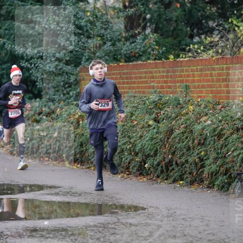07.12.2025 - St. Pauli X-Mass-Run No. 15 Michael Burmester http://msf.ph/oto/9405707 07.12.2025 11:17:22 Laufen 2705, 329 meine-sportfotos.de