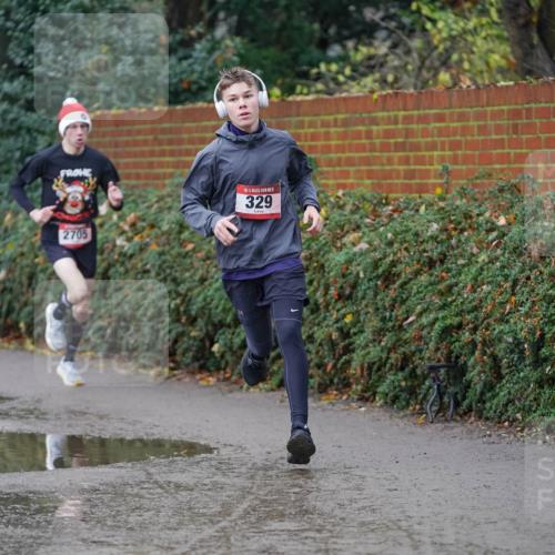 07.12.2025 - St. Pauli X-Mass-Run No. 15 Michael Burmester http://msf.ph/oto/9405709 07.12.2025 11:17:23 Laufen 5, 329, 2705 meine-sportfotos.de