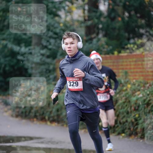 07.12.2025 - St. Pauli X-Mass-Run No. 15 Michael Burmester http://msf.ph/oto/9405711 07.12.2025 11:17:24 Laufen 15, 329, 2705 meine-sportfotos.de