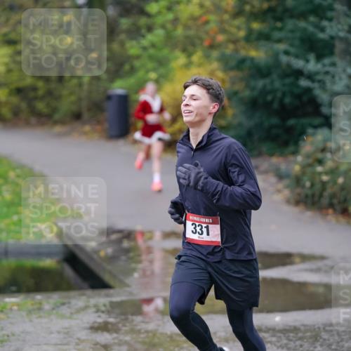 07.12.2025 - St. Pauli X-Mass-Run No. 15 Michael Burmester http://msf.ph/oto/9405723 07.12.2025 11:17:42 Laufen 15, 331 meine-sportfotos.de