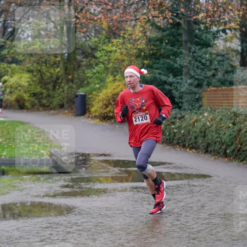 07.12.2025 - St. Pauli X-Mass-Run No. 15 Michael Burmester http://msf.ph/oto/9405736 07.12.2025 11:17:54 Laufen 2120 meine-sportfotos.de