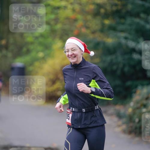 07.12.2025 - St. Pauli X-Mass-Run No. 15 Michael Burmester http://msf.ph/oto/9405763 07.12.2025 11:18:25 Laufen 05, 13 meine-sportfotos.de