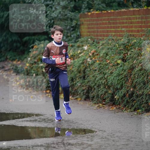 07.12.2025 - St. Pauli X-Mass-Run No. 15 Michael Burmester http://msf.ph/oto/9405765 07.12.2025 11:18:29 Laufen  meine-sportfotos.de