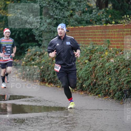 07.12.2025 - St. Pauli X-Mass-Run No. 15 Michael Burmester http://msf.ph/oto/9405773 07.12.2025 11:18:35 Laufen 201, 660 meine-sportfotos.de