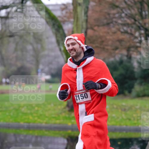 07.12.2025 - St. Pauli X-Mass-Run No. 15 Michael Burmester http://msf.ph/oto/9405796 07.12.2025 11:18:42 Laufen 15, 2150 meine-sportfotos.de