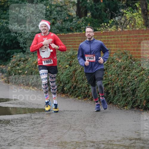 07.12.2025 - St. Pauli X-Mass-Run No. 15 Michael Burmester http://msf.ph/oto/9405834 07.12.2025 11:19:24 Laufen 1960, 1962 meine-sportfotos.de