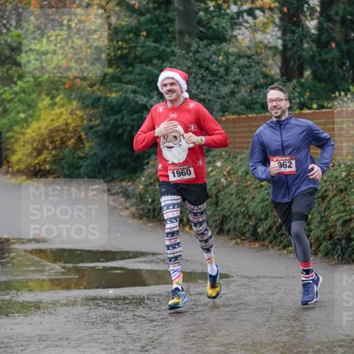 07.12.2025 - St. Pauli X-Mass-Run No. 15 Michael Burmester http://msf.ph/oto/9405836 07.12.2025 11:19:24 Laufen 962 meine-sportfotos.de