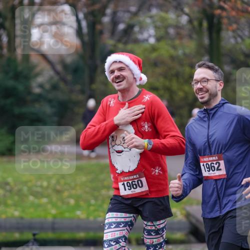 07.12.2025 - St. Pauli X-Mass-Run No. 15 Michael Burmester http://msf.ph/oto/9405839 07.12.2025 11:19:26 Laufen 15, 1960, 15, 1962 meine-sportfotos.de