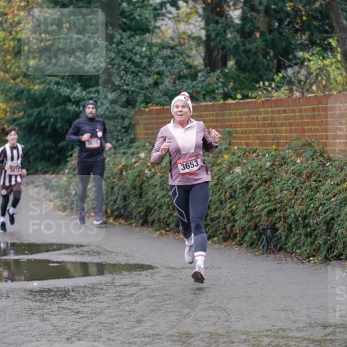 07.12.2025 - St. Pauli X-Mass-Run No. 15 Michael Burmester http://msf.ph/oto/9405845 07.12.2025 11:19:32 Laufen 3610, 3653 meine-sportfotos.de