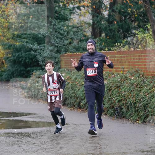 07.12.2025 - St. Pauli X-Mass-Run No. 15 Michael Burmester http://msf.ph/oto/9405854 07.12.2025 11:19:35 Laufen 3612, 3610 meine-sportfotos.de