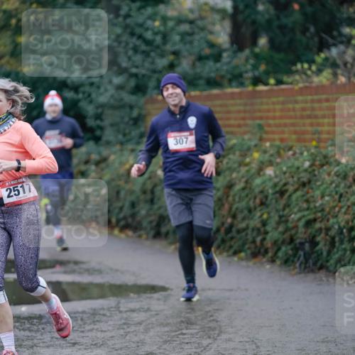 07.12.2025 - St. Pauli X-Mass-Run No. 15 Michael Burmester http://msf.ph/oto/9405870 07.12.2025 11:19:43 Laufen 2517, 307 meine-sportfotos.de