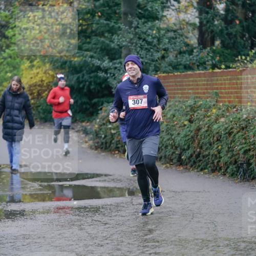07.12.2025 - St. Pauli X-Mass-Run No. 15 Michael Burmester http://msf.ph/oto/9405872 07.12.2025 11:19:43 Laufen 517, 307 meine-sportfotos.de