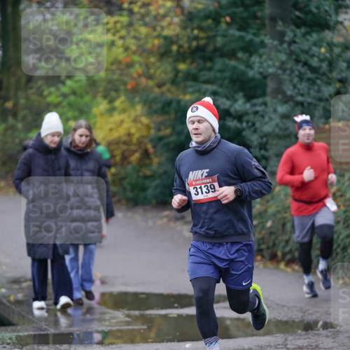 07.12.2025 - St. Pauli X-Mass-Run No. 15 Michael Burmester http://msf.ph/oto/9405877 07.12.2025 11:19:45 Laufen 15, 3139 meine-sportfotos.de