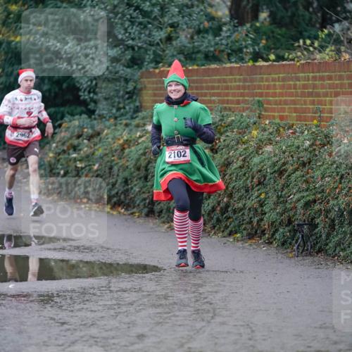 07.12.2025 - St. Pauli X-Mass-Run No. 15 Michael Burmester http://msf.ph/oto/9405887 07.12.2025 11:19:49 Laufen 2962, 2102 meine-sportfotos.de