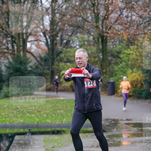 07.12.2025 - St. Pauli X-Mass-Run No. 15 Michael Burmester http://msf.ph/oto/9405952 07.12.2025 11:20:10 Laufen 1737 meine-sportfotos.de