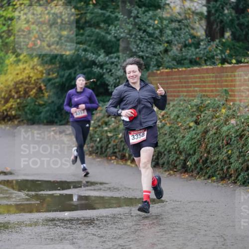 07.12.2025 - St. Pauli X-Mass-Run No. 15 Michael Burmester http://msf.ph/oto/9405999 07.12.2025 11:20:29 Laufen 3357, 3358 meine-sportfotos.de
