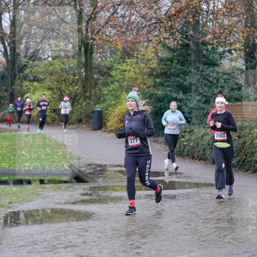 07.12.2025 - St. Pauli X-Mass-Run No. 15 Michael Burmester http://msf.ph/oto/9406059 07.12.2025 11:20:54 Laufen 1277, 3593 meine-sportfotos.de