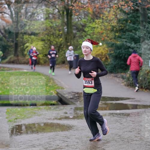 07.12.2025 - St. Pauli X-Mass-Run No. 15 Michael Burmester http://msf.ph/oto/9406063 07.12.2025 11:20:55 Laufen 3593, 2976 meine-sportfotos.de