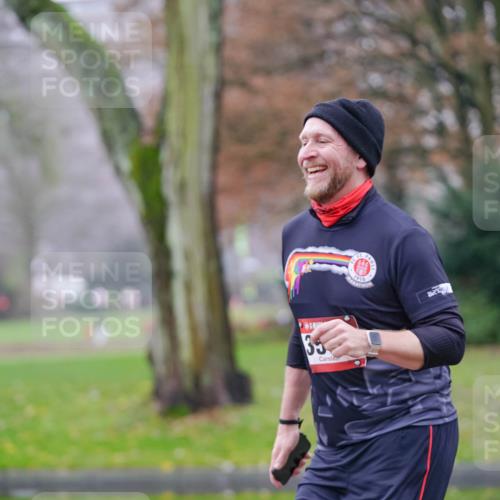 07.12.2025 - St. Pauli X-Mass-Run No. 15 Michael Burmester http://msf.ph/oto/9406089 07.12.2025 11:21:06 Laufen 9, 35 meine-sportfotos.de