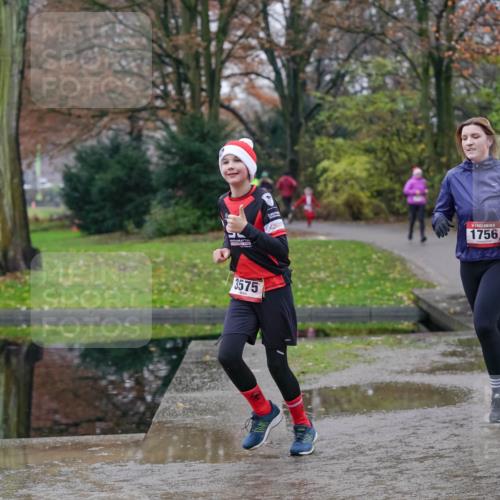 07.12.2025 - St. Pauli X-Mass-Run No. 15 Michael Burmester http://msf.ph/oto/9406095 07.12.2025 11:21:07 Laufen 3575, 1756 meine-sportfotos.de