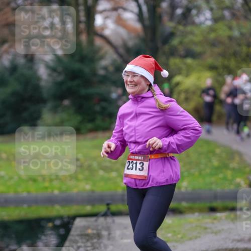 07.12.2025 - St. Pauli X-Mass-Run No. 15 Michael Burmester http://msf.ph/oto/9406127 07.12.2025 11:21:18 Laufen 15, 2313 meine-sportfotos.de