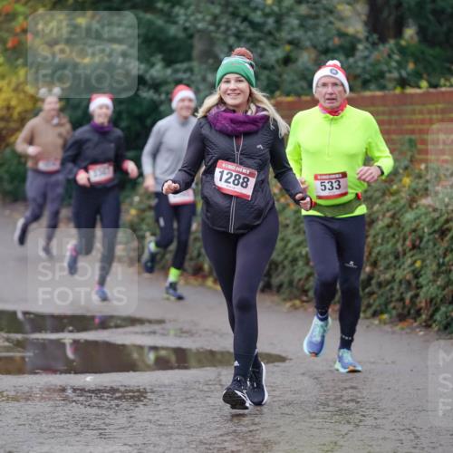 07.12.2025 - St. Pauli X-Mass-Run No. 15 Michael Burmester http://msf.ph/oto/9406140 07.12.2025 11:21:23 Laufen 15, 1288, 533 meine-sportfotos.de