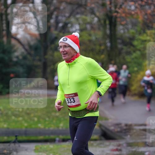 07.12.2025 - St. Pauli X-Mass-Run No. 15 Michael Burmester http://msf.ph/oto/9406149 07.12.2025 11:21:25 Laufen 15, 533 meine-sportfotos.de