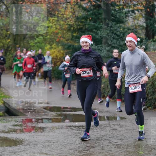 07.12.2025 - St. Pauli X-Mass-Run No. 15 Michael Burmester http://msf.ph/oto/9406154 07.12.2025 11:21:26 Laufen 3367, 1651, 3365 meine-sportfotos.de