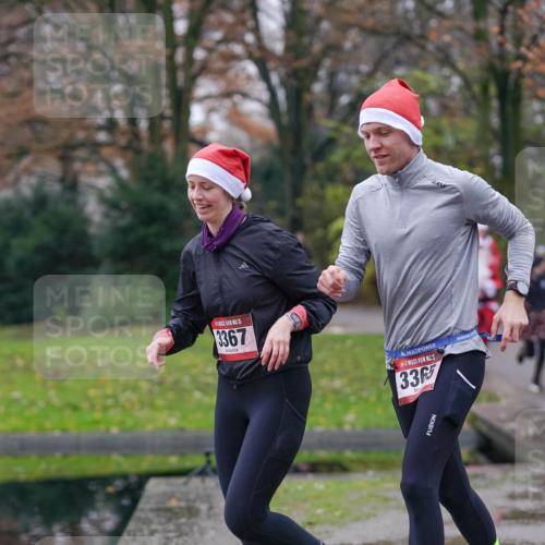 07.12.2025 - St. Pauli X-Mass-Run No. 15 Michael Burmester http://msf.ph/oto/9406159 07.12.2025 11:21:28 Laufen 15, 3367, 3365 meine-sportfotos.de