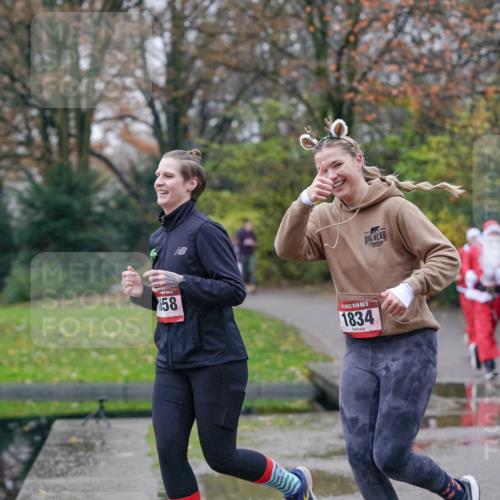 07.12.2025 - St. Pauli X-Mass-Run No. 15 Michael Burmester http://msf.ph/oto/9406171 07.12.2025 11:21:31 Laufen 58, 15, 1834, 3592 meine-sportfotos.de