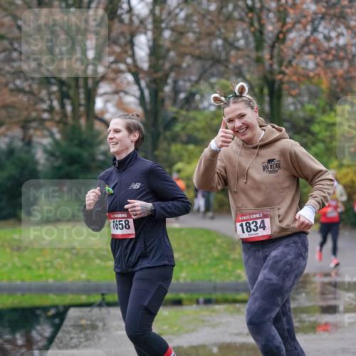 07.12.2025 - St. Pauli X-Mass-Run No. 15 Michael Burmester http://msf.ph/oto/9406172 07.12.2025 11:21:31 Laufen 20, 1658, 15, 1834, 3592 meine-sportfotos.de