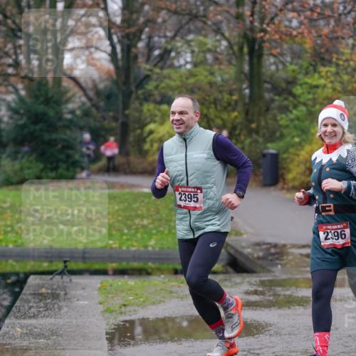 07.12.2025 - St. Pauli X-Mass-Run No. 15 Michael Burmester http://msf.ph/oto/9406180 07.12.2025 11:21:33 Laufen 2395, 15, 2396 meine-sportfotos.de
