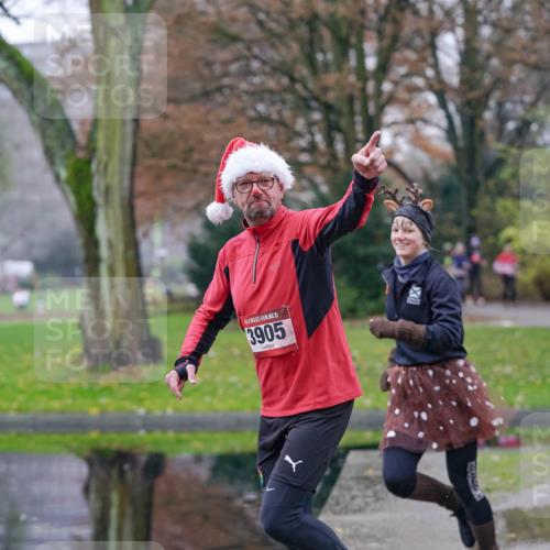 07.12.2025 - St. Pauli X-Mass-Run No. 15 Michael Burmester http://msf.ph/oto/9406187 07.12.2025 11:21:35 Laufen 15, 3905 meine-sportfotos.de