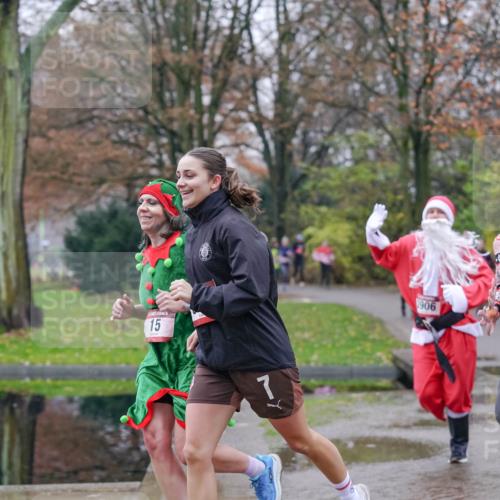 07.12.2025 - St. Pauli X-Mass-Run No. 15 Michael Burmester http://msf.ph/oto/9406190 07.12.2025 11:21:36 Laufen 15, 7, 906, 3824 meine-sportfotos.de