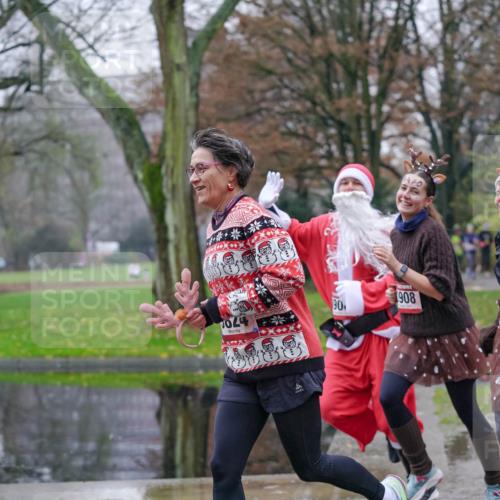 07.12.2025 - St. Pauli X-Mass-Run No. 15 Michael Burmester http://msf.ph/oto/9406195 07.12.2025 11:21:37 Laufen 044, 90, 1908 meine-sportfotos.de