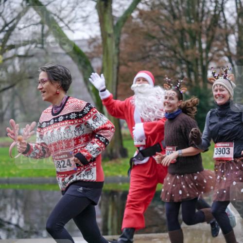 07.12.2025 - St. Pauli X-Mass-Run No. 15 Michael Burmester http://msf.ph/oto/9406197 07.12.2025 11:21:37 Laufen 824, 310, 1000, 3903 meine-sportfotos.de