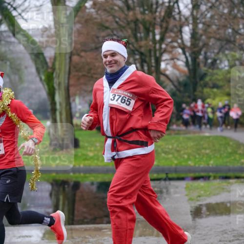 07.12.2025 - St. Pauli X-Mass-Run No. 15 Michael Burmester http://msf.ph/oto/9406202 07.12.2025 11:21:38 Laufen 15, 3762, 15, 3765 meine-sportfotos.de