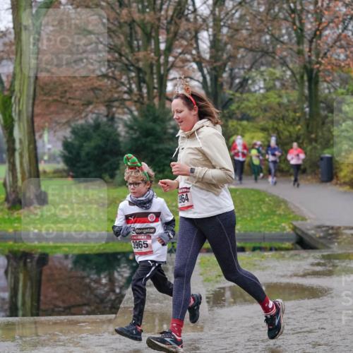 07.12.2025 - St. Pauli X-Mass-Run No. 15 Michael Burmester http://msf.ph/oto/9406208 07.12.2025 11:21:39 Laufen 3965, 1964 meine-sportfotos.de