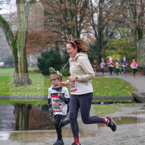 07.12.2025 - St. Pauli X-Mass-Run No. 15 Michael Burmester http://msf.ph/oto/9406209 07.12.2025 11:21:40 Laufen 15, 3965, 964 meine-sportfotos.de