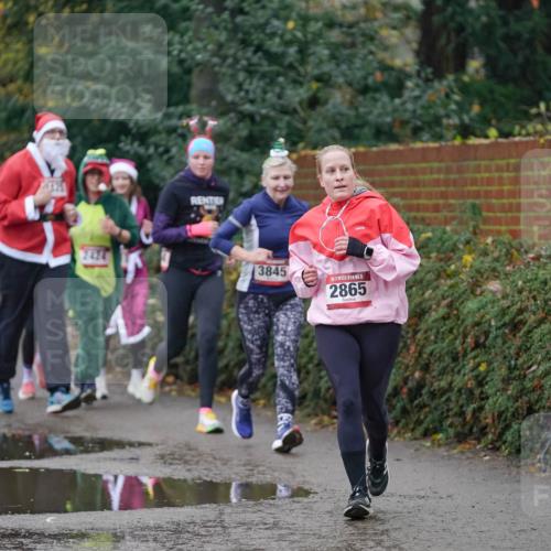 07.12.2025 - St. Pauli X-Mass-Run No. 15 Michael Burmester http://msf.ph/oto/9406226 07.12.2025 11:21:48 Laufen 2424, 3845, 15, 2865 meine-sportfotos.de