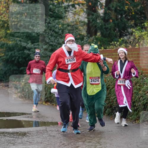 07.12.2025 - St. Pauli X-Mass-Run No. 15 Michael Burmester http://msf.ph/oto/9406237 07.12.2025 11:21:52 Laufen 5, 1843, 2425, 5, 2424, 2815 meine-sportfotos.de