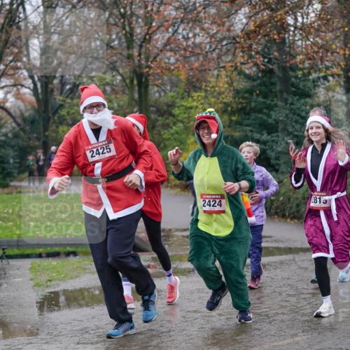 07.12.2025 - St. Pauli X-Mass-Run No. 15 Michael Burmester http://msf.ph/oto/9406243 07.12.2025 11:21:54 Laufen 2425, 5, 2424, 2815, 2561 meine-sportfotos.de