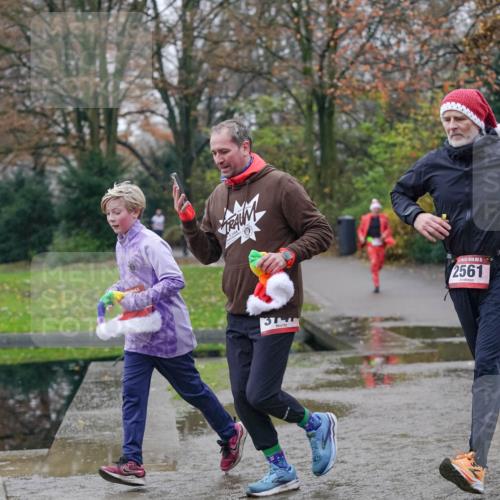 07.12.2025 - St. Pauli X-Mass-Run No. 15 Michael Burmester http://msf.ph/oto/9406251 07.12.2025 11:21:56 Laufen 3747, 2561, 1838 meine-sportfotos.de