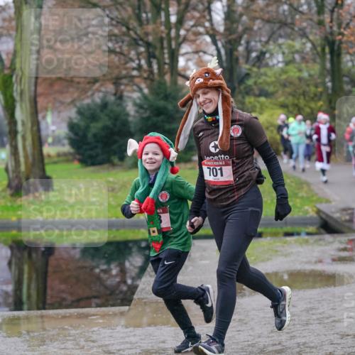 07.12.2025 - St. Pauli X-Mass-Run No. 15 Michael Burmester http://msf.ph/oto/9406306 07.12.2025 11:22:12 Laufen 15, 15, 701 meine-sportfotos.de