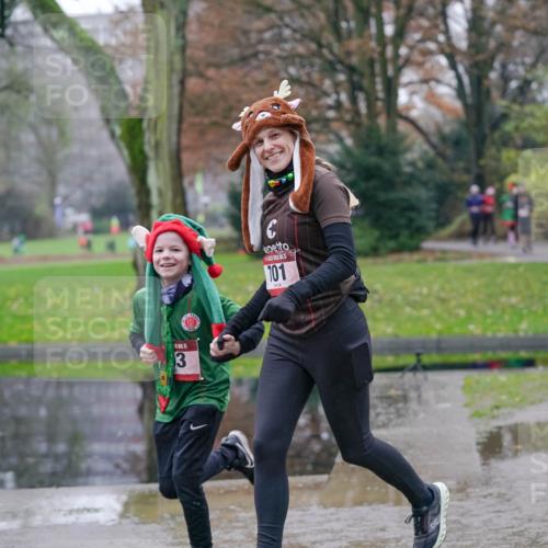 07.12.2025 - St. Pauli X-Mass-Run No. 15 Michael Burmester http://msf.ph/oto/9406309 07.12.2025 11:22:12 Laufen 15, 3, 101 meine-sportfotos.de