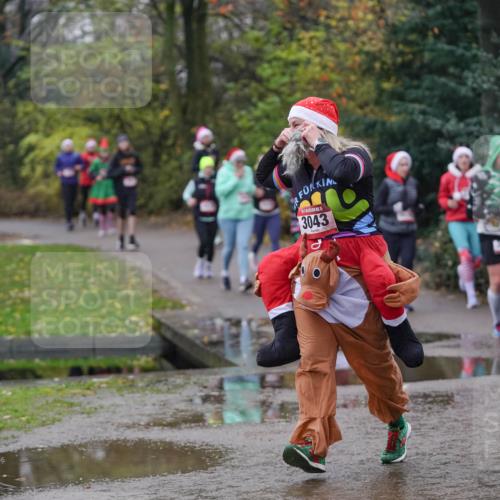 07.12.2025 - St. Pauli X-Mass-Run No. 15 Michael Burmester http://msf.ph/oto/9406314 07.12.2025 11:22:15 Laufen 3043, 3204, 3453, 355 meine-sportfotos.de