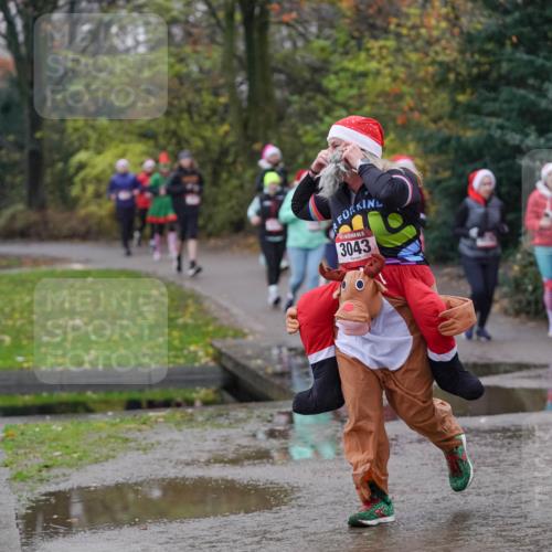 07.12.2025 - St. Pauli X-Mass-Run No. 15 Michael Burmester http://msf.ph/oto/9406315 07.12.2025 11:22:16 Laufen 3043, 3453 meine-sportfotos.de